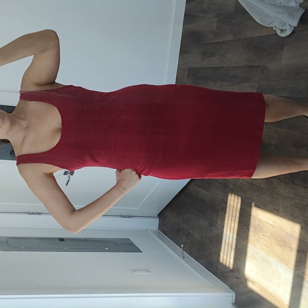 Ribbed red dress